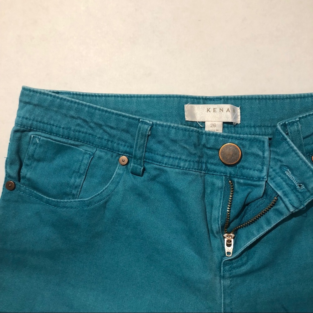 Soft Blue Stretch Capri!